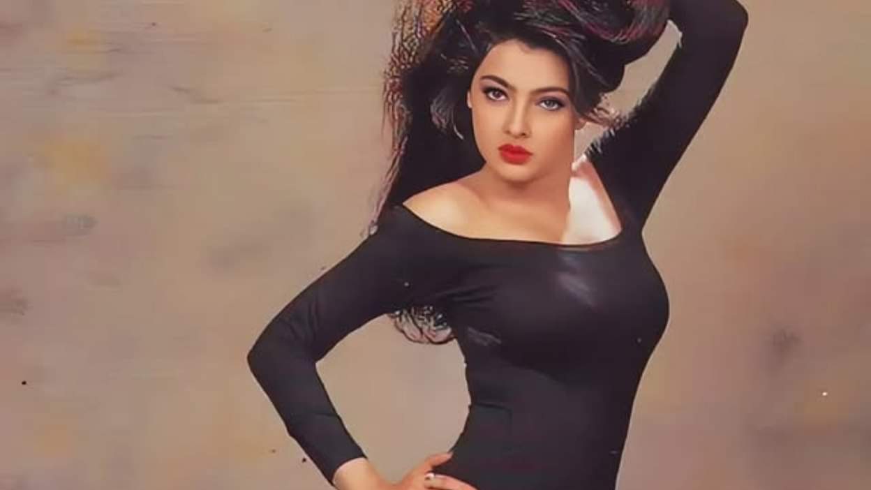 Mamta Kulkarni Net Worth